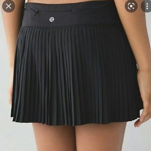 Lululemon pleated golf or tennis skirt